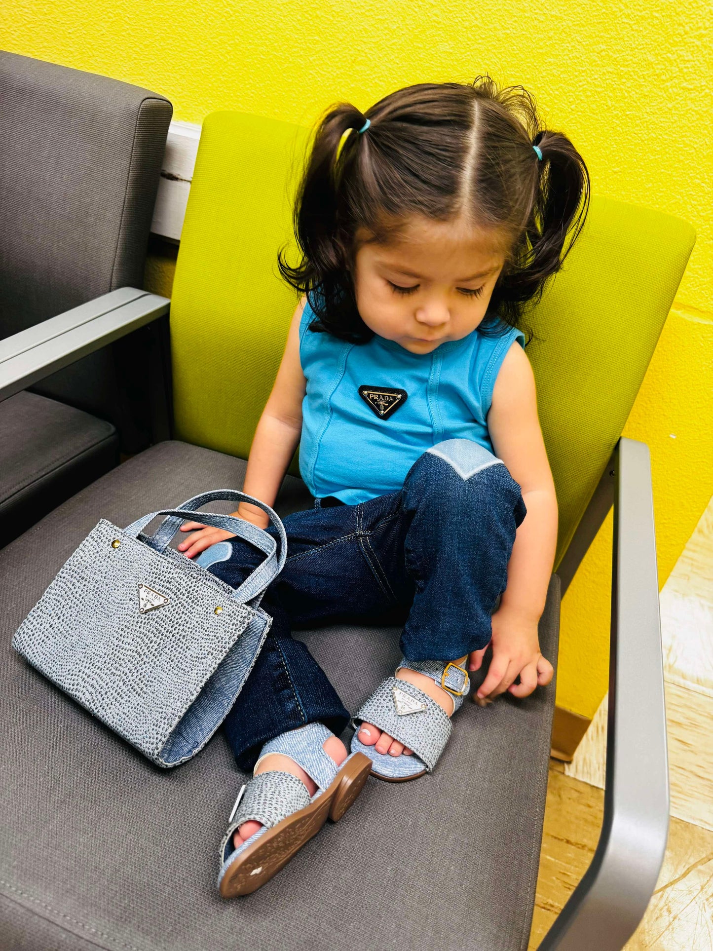 Set bolsa y niña