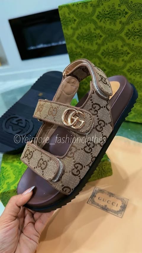 Sandals great quality include box
