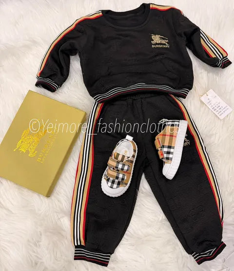 Set (SHOES NOT INCLUDED)