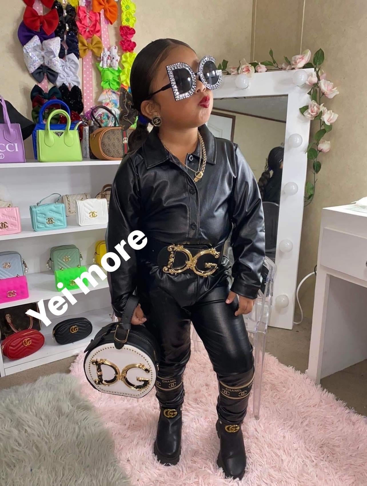 SIGNATURE BELT BUCKLE ( solo incluye hebilla )