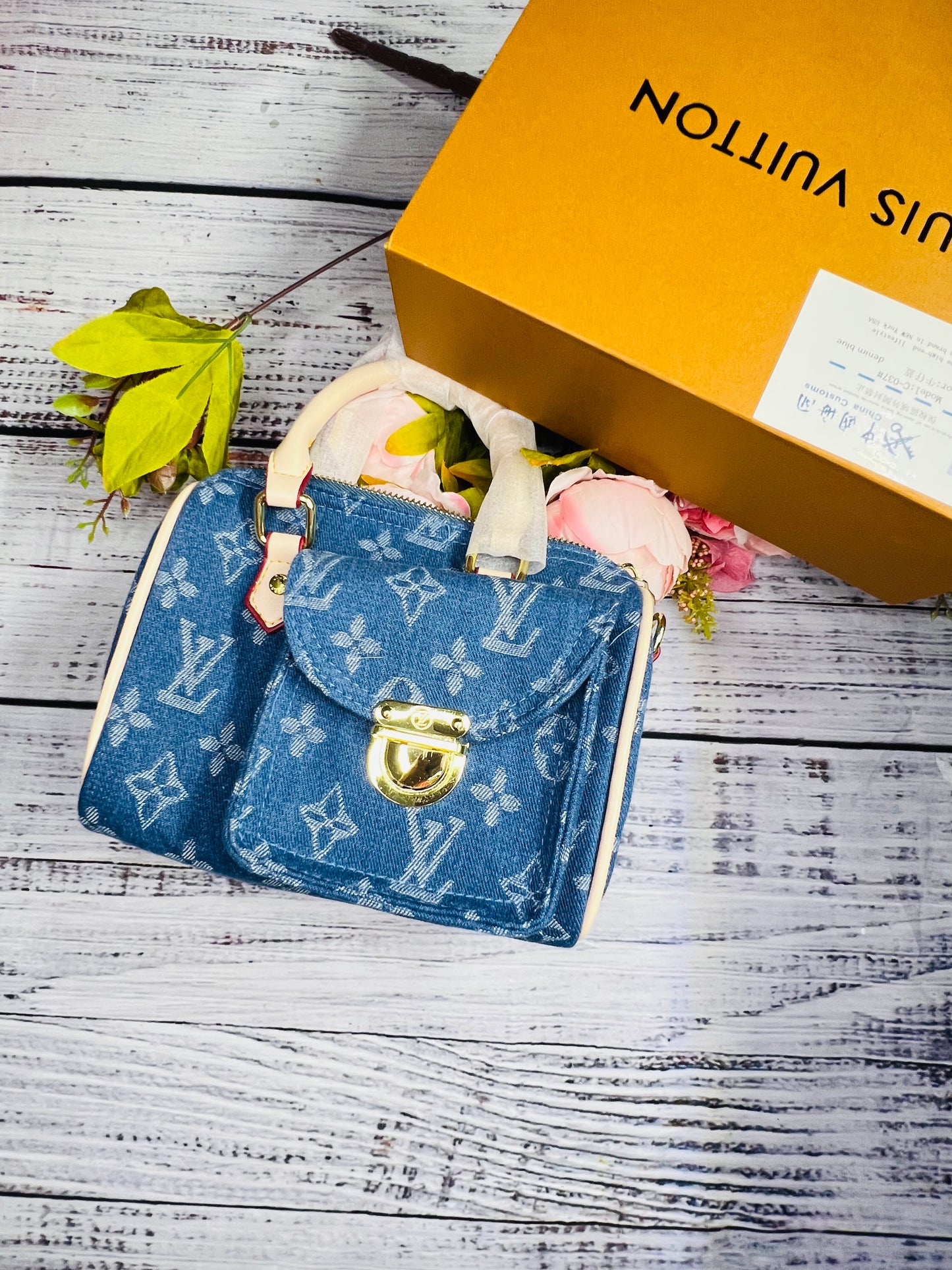 DALEYZA BAGS ( with box )