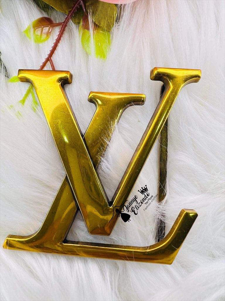 SIGNATURE BELT BUCKLE ( solo incluye hebilla )