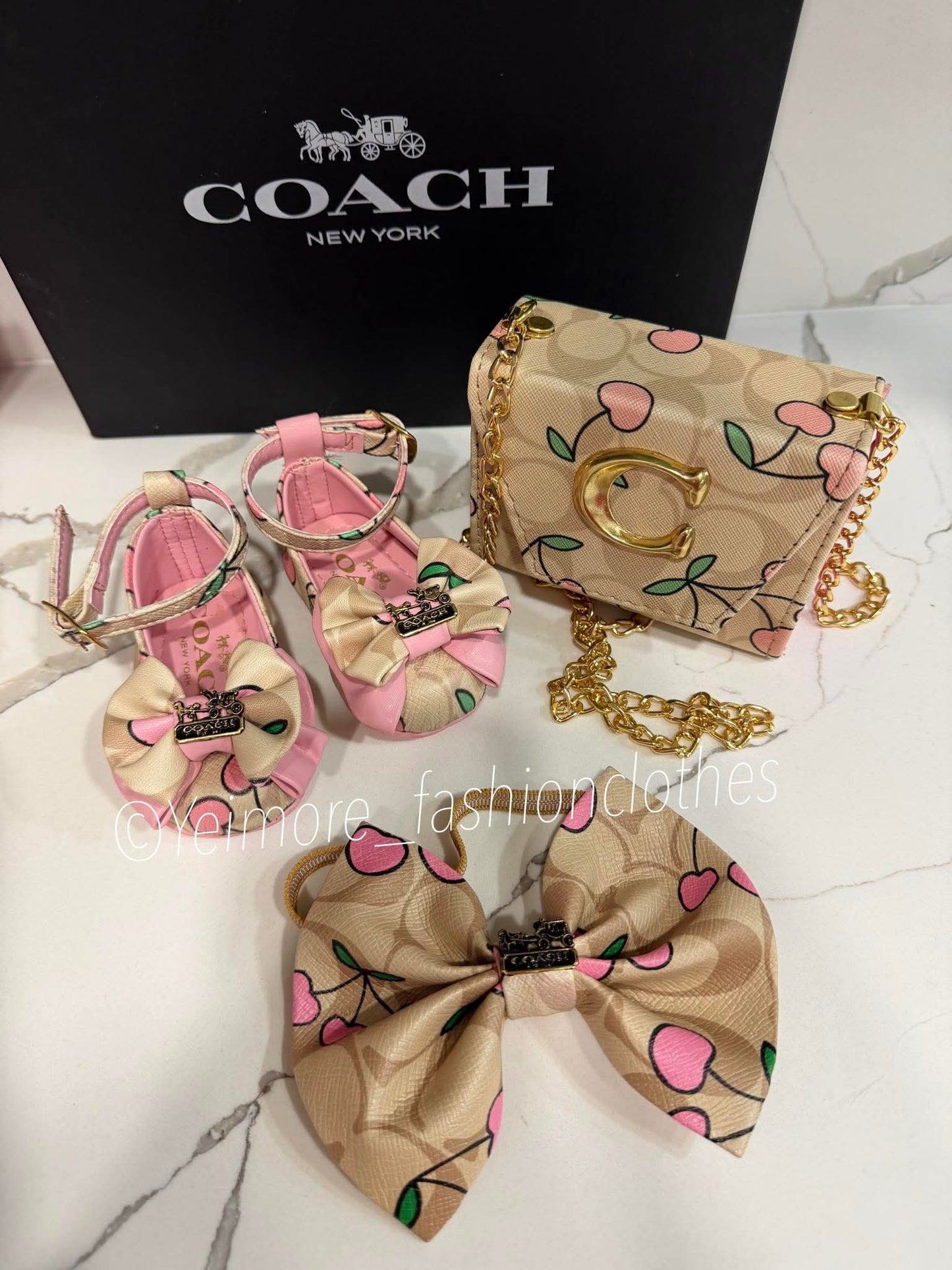 Baby shoes ( only shoes )