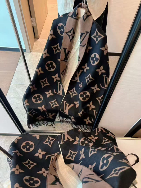 Scarf ( not boots)