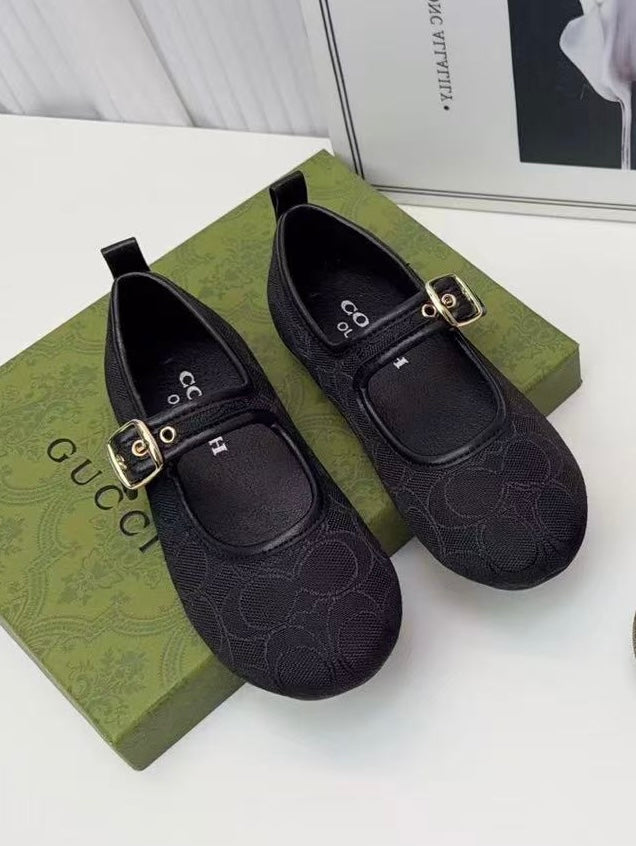 Girls flat ballet mirror quality shoes.  (box included)