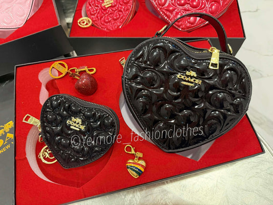 Signature coach heart crossbody set (Includes key chain and charm)
