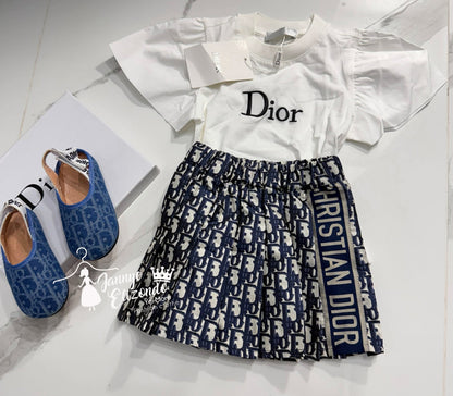 2-piece printed skirt set (No shoes included)