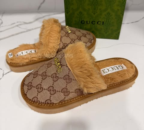 Slipper adult