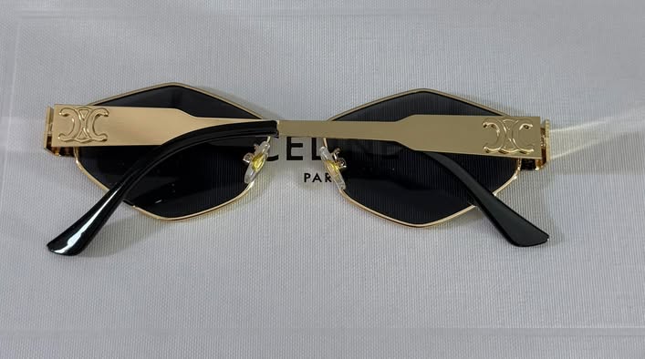 Sunglasses (Include box)