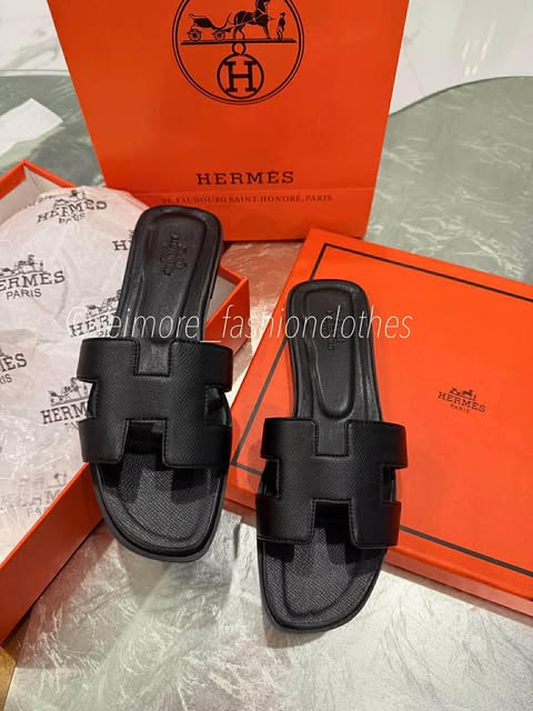Sandal good quality in box