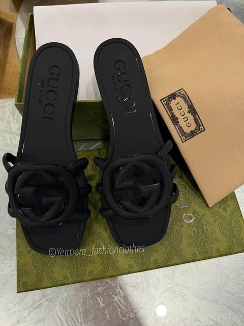 Sandal good quality in box