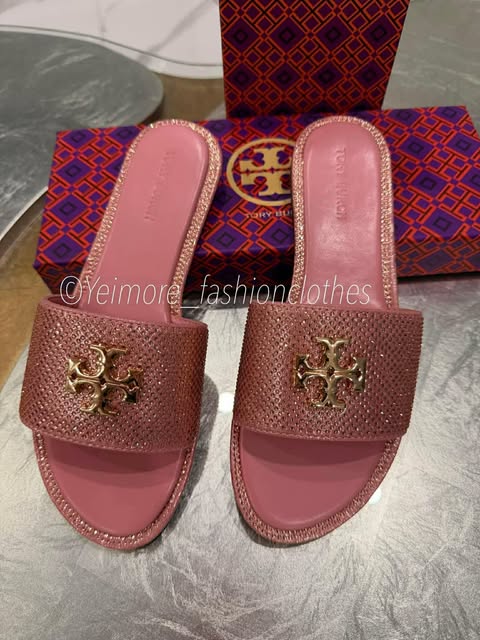 Sandals good quality in box