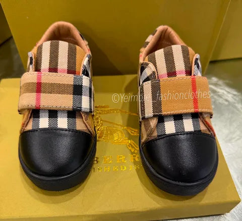 Shoes (Excellent quality in box)