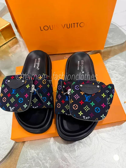 Sandals great quality in box (Sandals only)