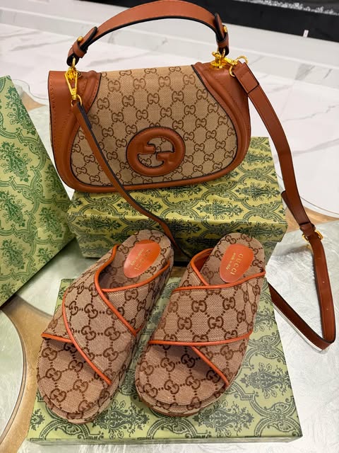 Sandals great quality (Include box, sandals only)