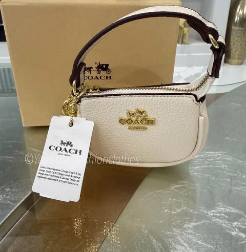 Mini keychain coin bag, credit card holder or mini baby girl purse (With box)