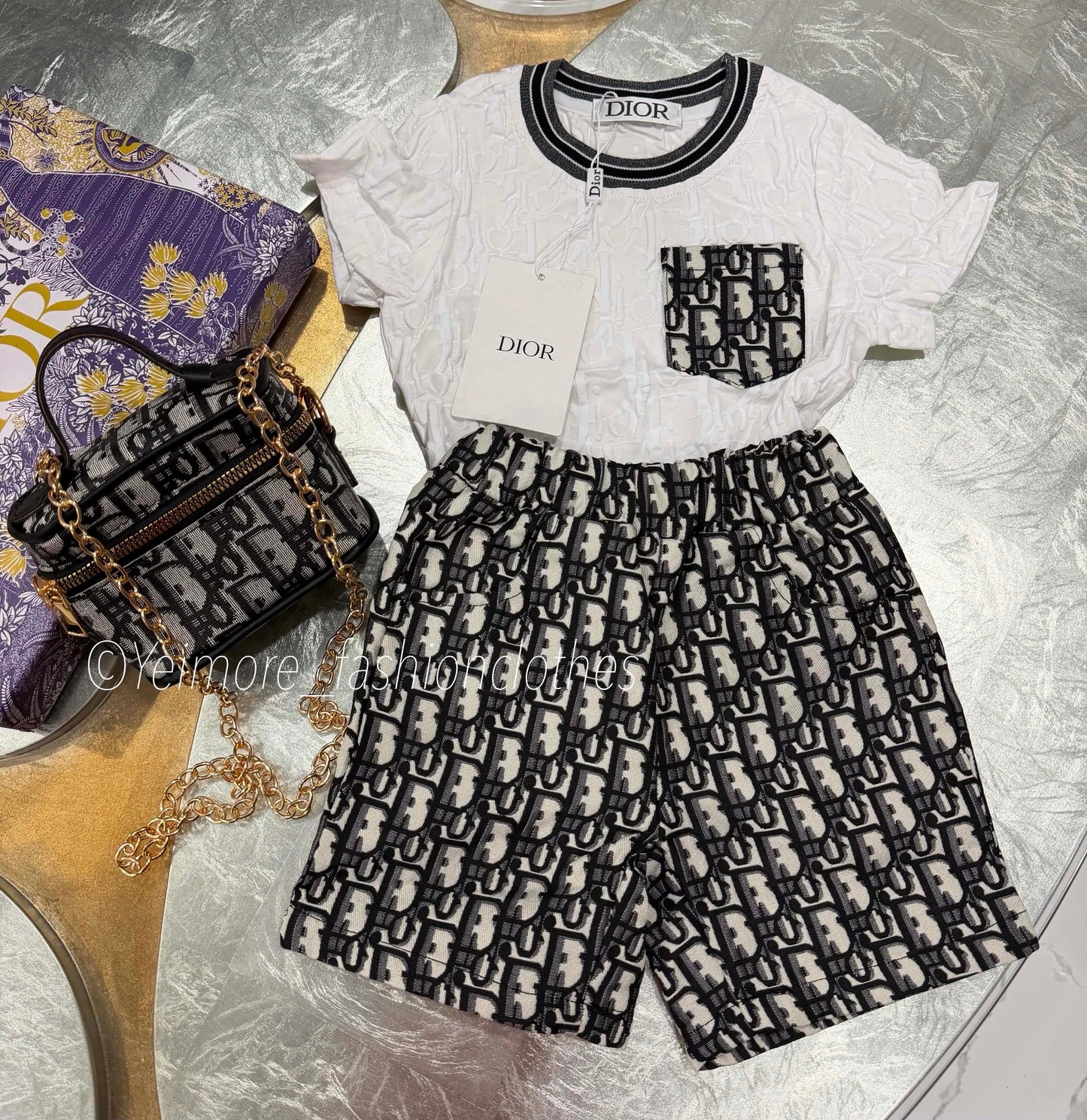 Two-piece unisex outfit