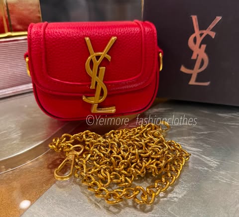 Purse great quality (with box, includes chain)