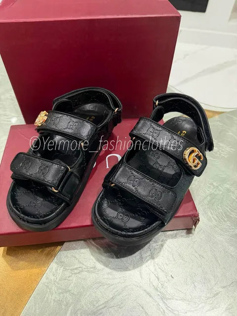 Sandals great quality include box (Sandals only)