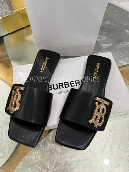 Sandals great quality in box (Sandals only)
