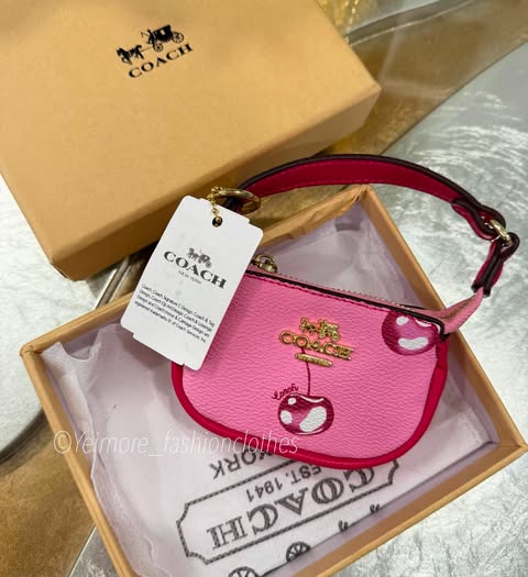 Mini keychain coin bag, credit card holder or mini baby girl purse (With box)