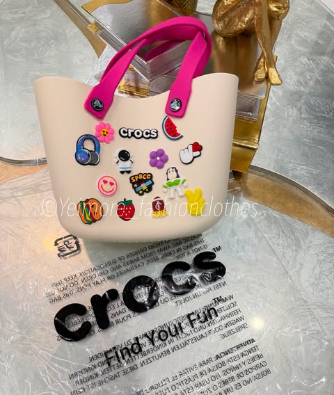 Beige Croc tote