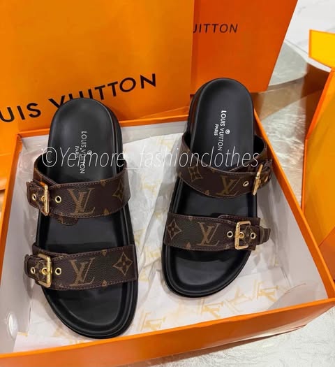 Sandals great quality include box
