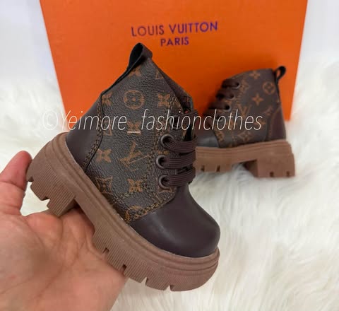 Boots (Purse NOT included. Boots ONLY)