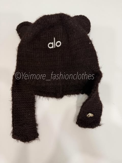 Bear Knit Hat (Fits from 1yr - 8yrs)