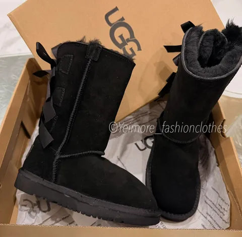 Beautiful UGG-style boots for kids featuring multiple satin bows and a soft, cozy lining. Perfect for adding a cute and stylish touch to any outfit.