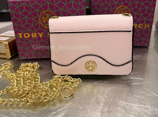 Mini Designer-Inspired Chain Bag – For Women & Girls (It is perfect to fit your daily essentials. Your credit cards, cash & lipstick) BOX INCLUDED