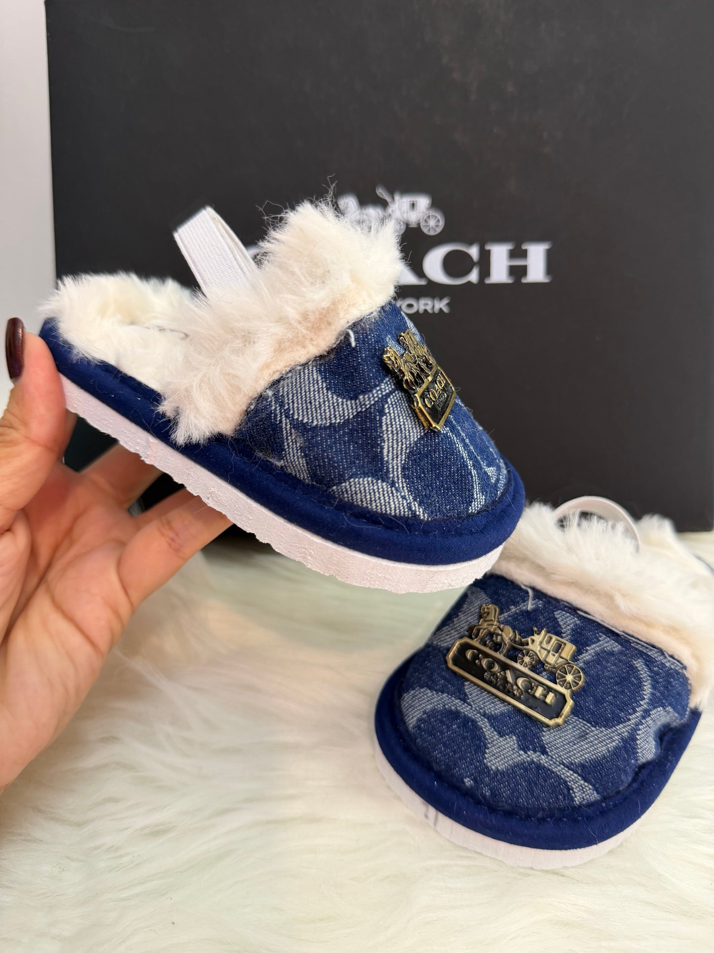 Baby slipper (not purse )