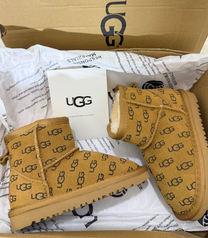 U G G Boot