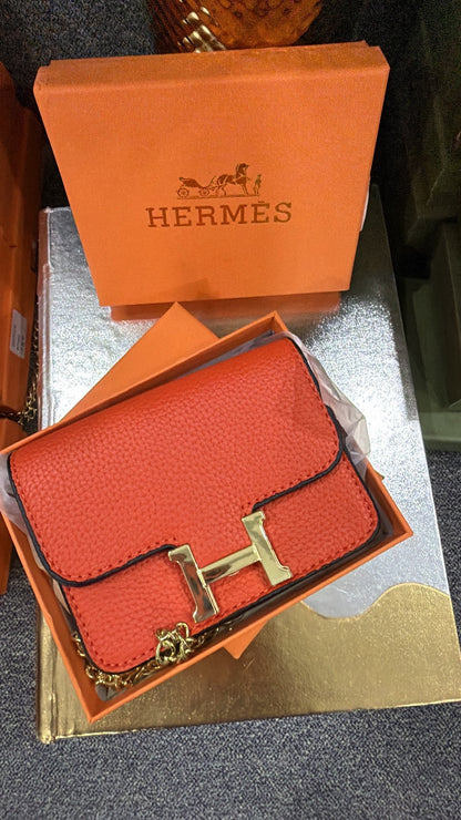 Mini Designer-Inspired Chain Bag – Includes Box