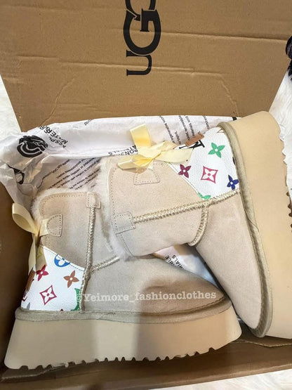 Boots ugg ( box included)