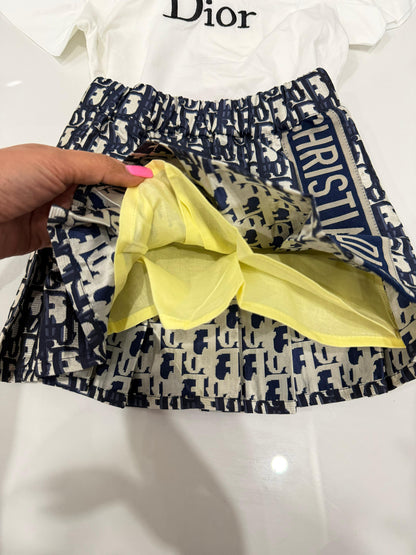 2-piece printed skirt set (No shoes included)