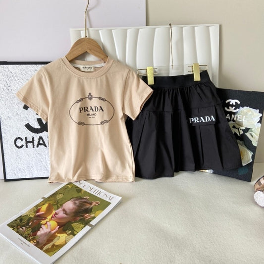 2 piece girls set (Shoes not included)