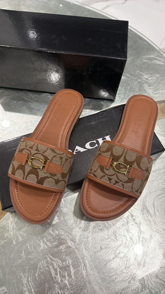 Sandals good quality in box ( Does not include bag)