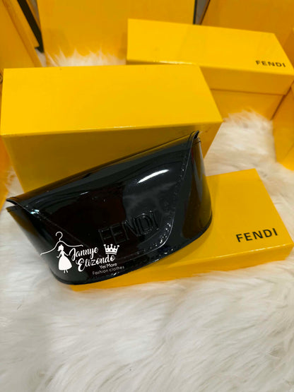 Sunglasses (It comes in a box and with its case)