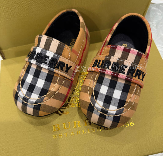 Shoes (Excellent quality in box)