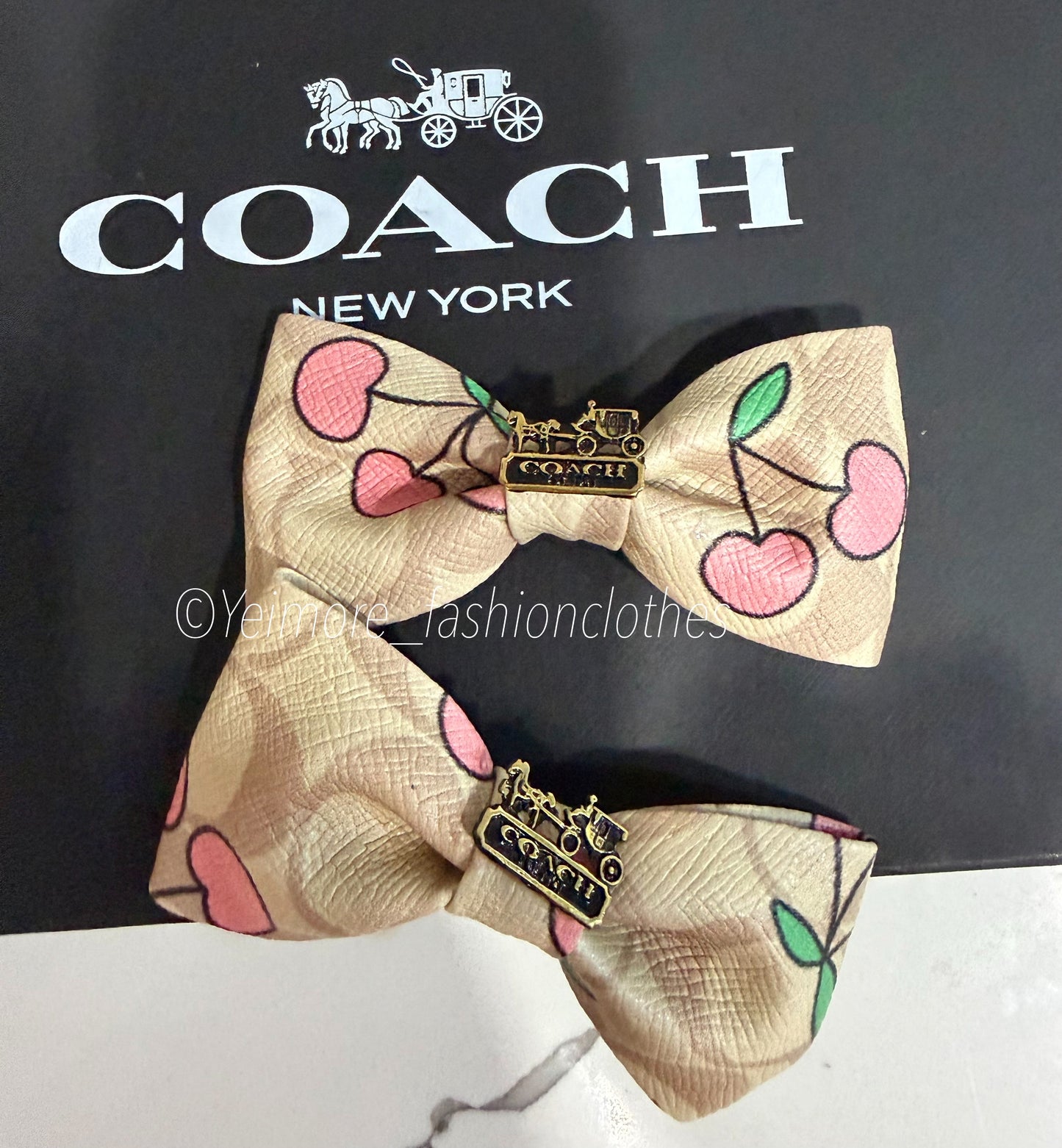 Pair of bows