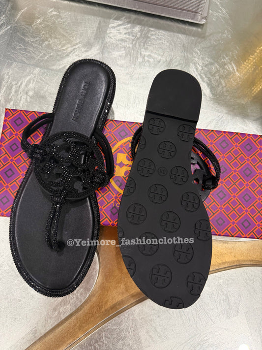 Sandals great quality include box (SANDALS ONLY)