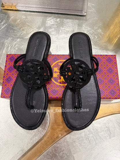 Sandals great quality include box (SANDALS ONLY)