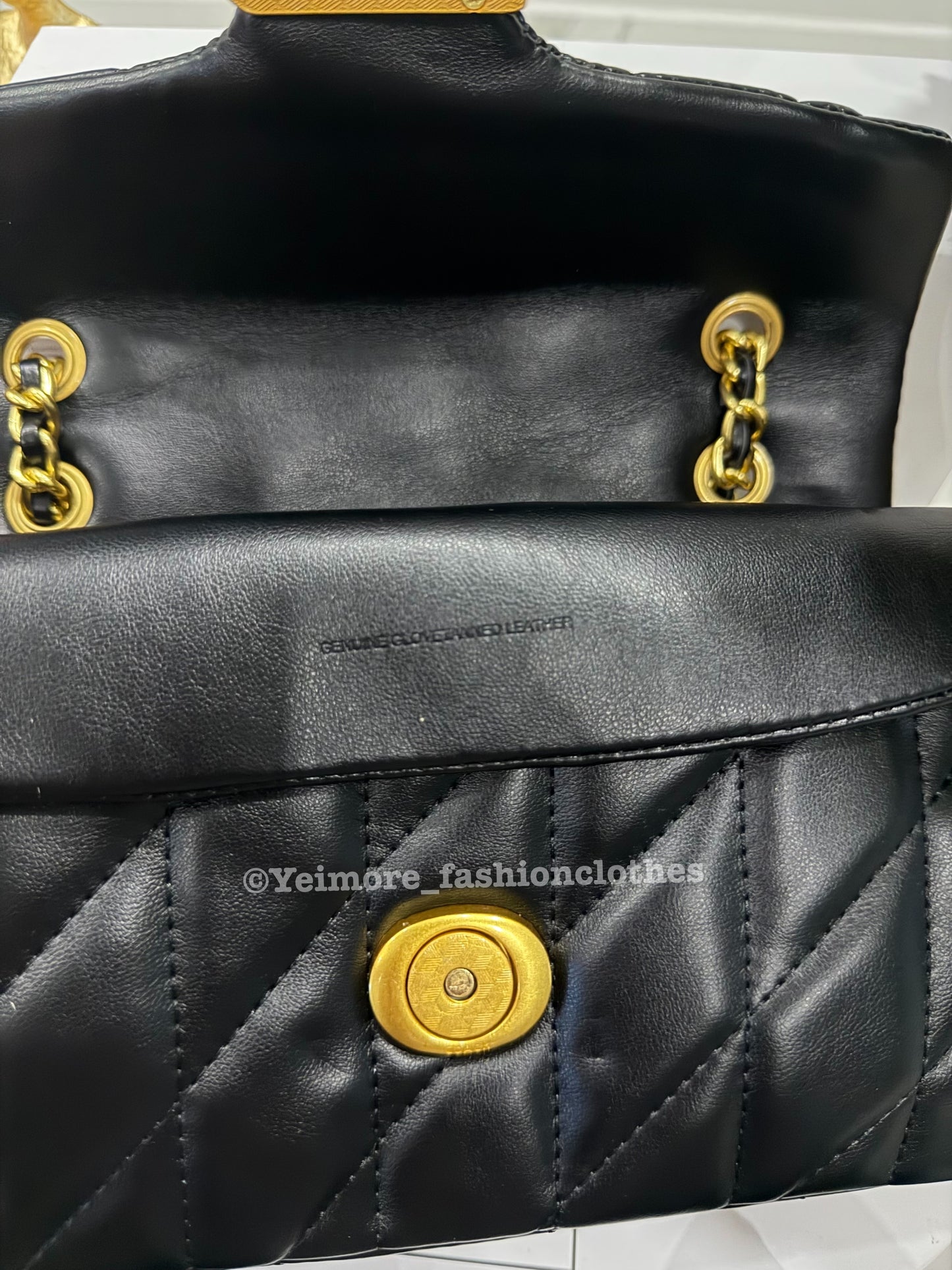 NEW ARRIVAL! Purse great quality in box (purse only)