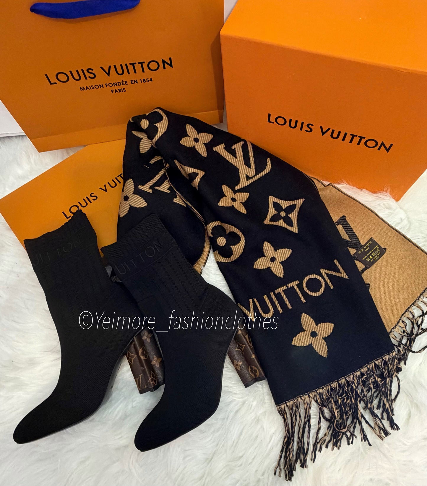 Scarf ( not boots)