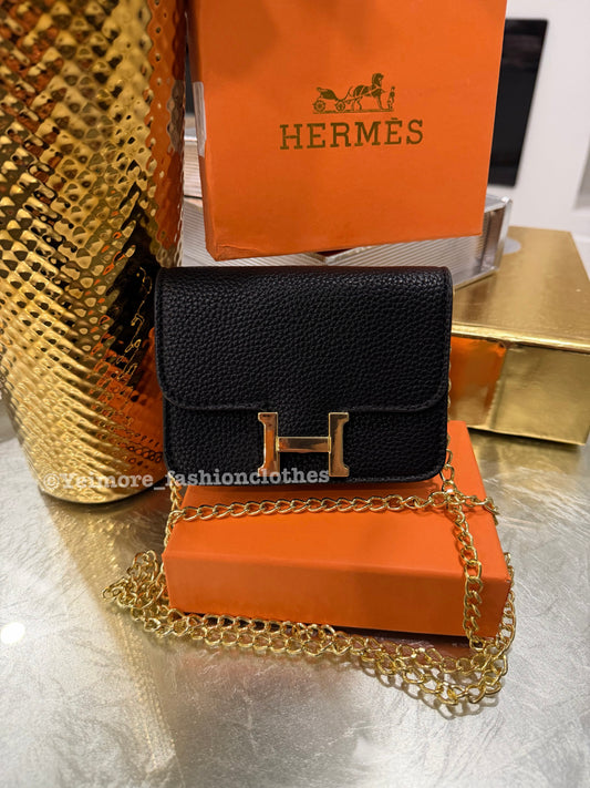 Mini Designer-Inspired Chain Bag – Includes Box