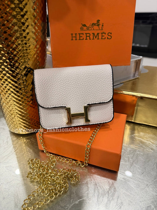 Mini Designer-Inspired Chain Bag – Includes Box