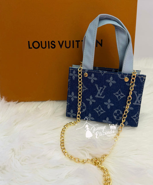LV purse